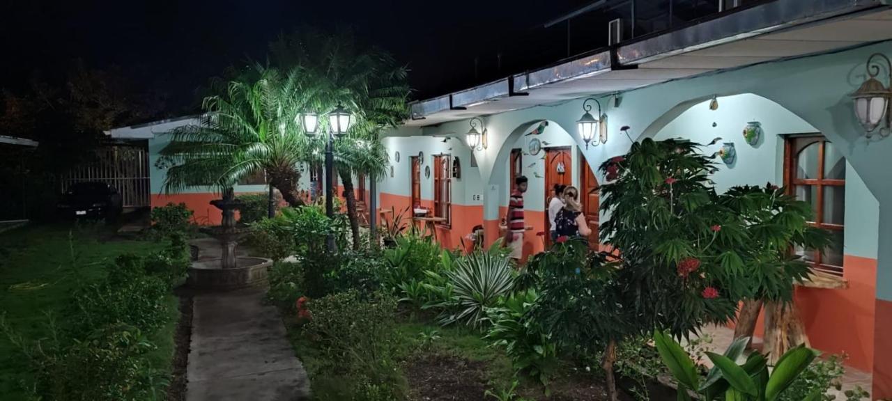 Hospedaje Hefziba مويوجالبا المظهر الخارجي الصورة